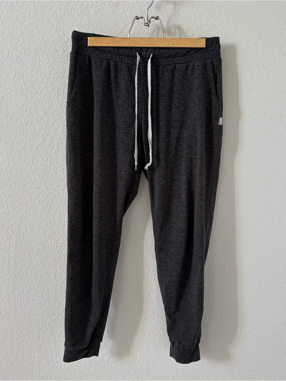 Vuori Performance Joggers Charcoal Women Size Small